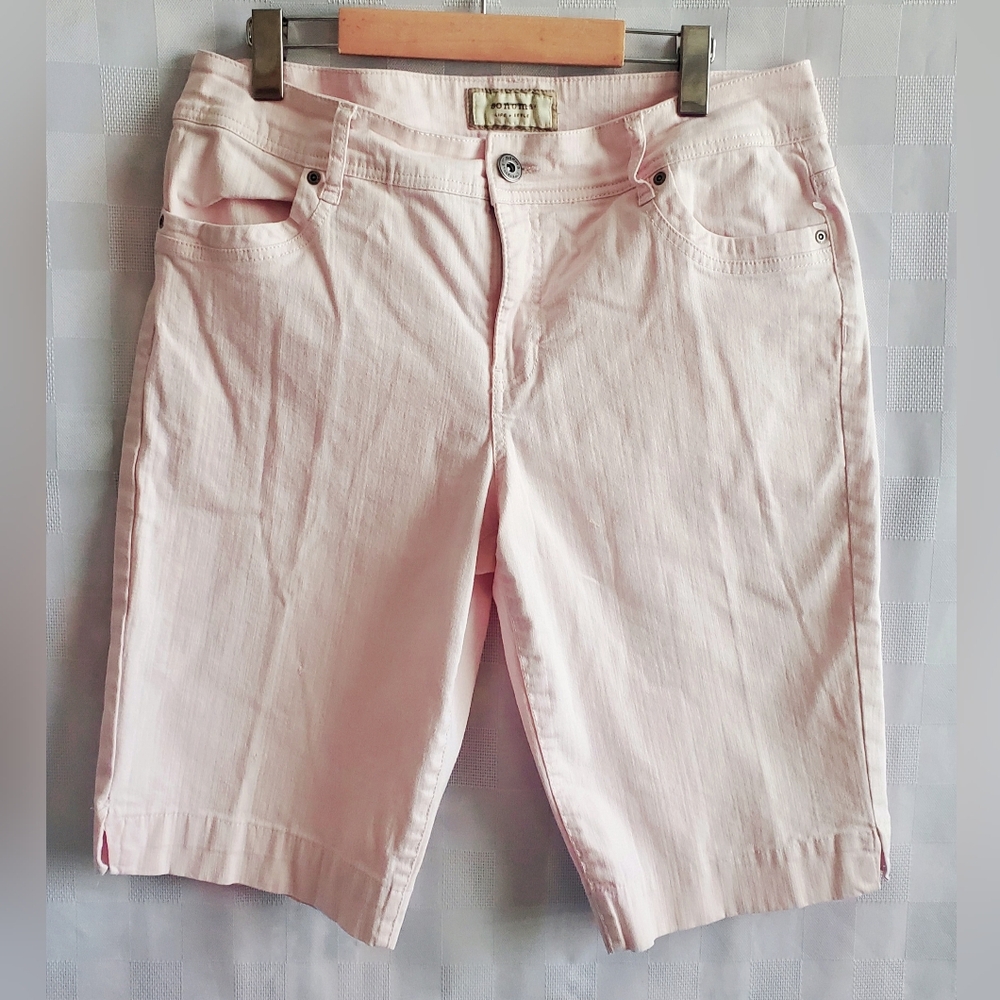 SONOMA Women's Denim Shorts Jorts Blush Pink Silver Accents Pockets size 14